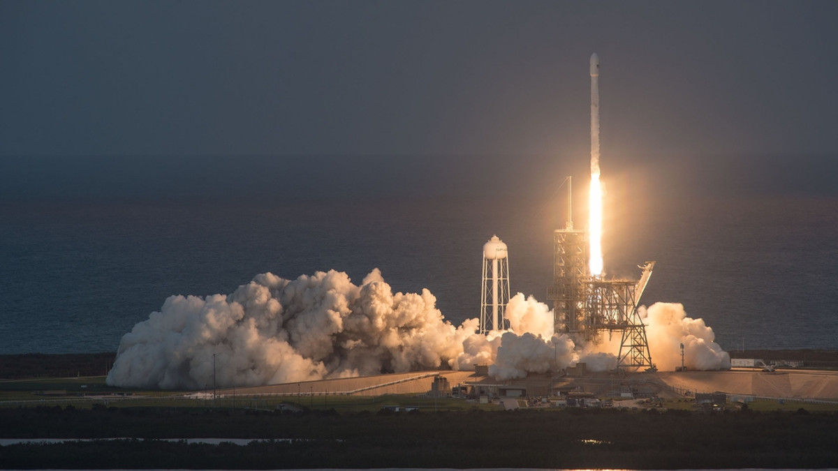 Двигун ракети Falcon 9 вибухнув - фото 1