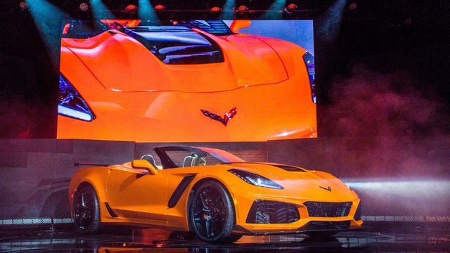 Chevrolet Corvette ZR1розганяється до 341 км/год. - фото 212199