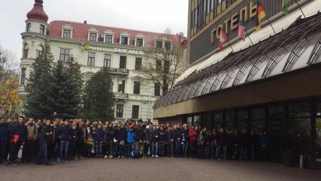 Збірна України викликала шалений ажіотаж у Львові - фото 207964