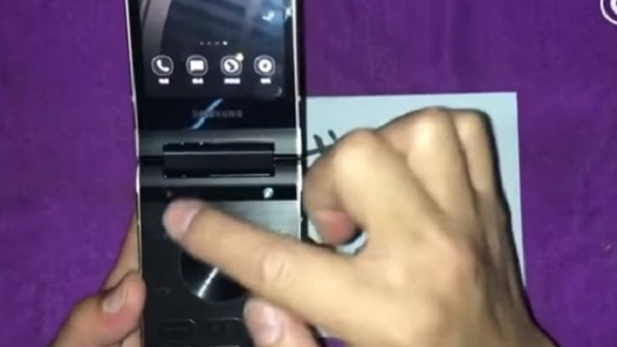 Топовий розкладний телефон від Samsung показали на відео - фото 1