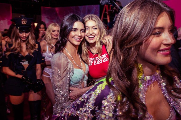 Вечірку "ангелів" Victoria's Secret закрила поліція