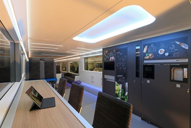 У Німеччині з'явиться поїзд майбутнього з тренажерним залом - фото 208940