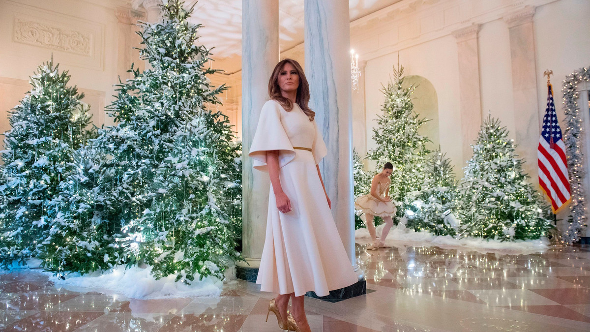 Меланія Трамп показала, як Білий дім прикрасили до Різдва - фото 1