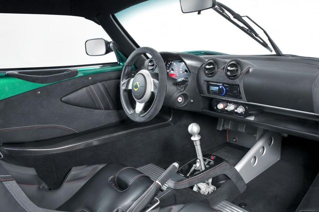 Lotus презентувала найекстремальніший спорткар Exige - фото 208240