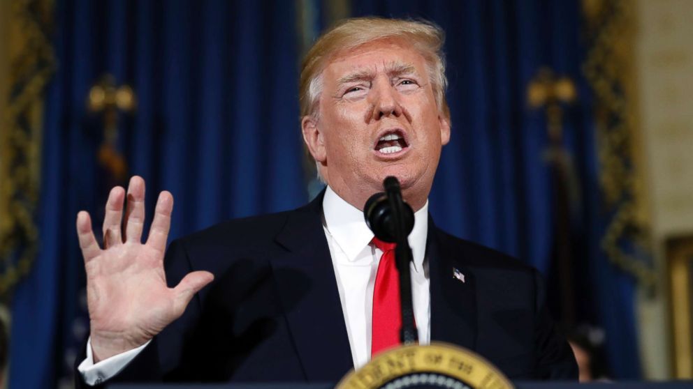 Фальшиві виправдання: Трамп згадав про Росію тричі в одній фразі