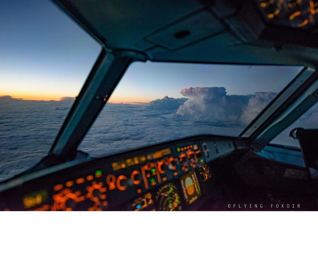 Як виглядає світ з кабіни пілота: ефектні фото