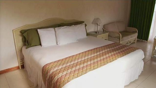 На Карибських островах відкрили готель для повненьких людей - фото 206200