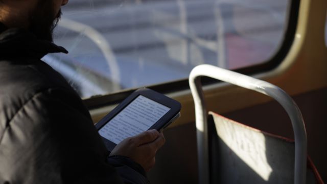 Електронна книжка: велика бібліотека у тебе в кишені - фото 207060