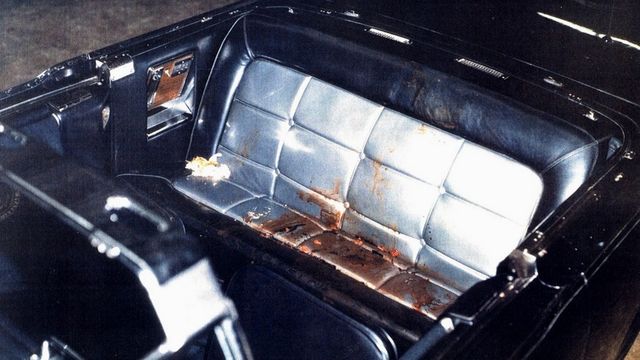 Lincoln Continental, у якому їхав Кеннеді - фото 210663