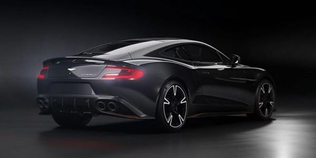 У Британії презентували лімітовану серію суперкарів Aston Martin - фото 206154