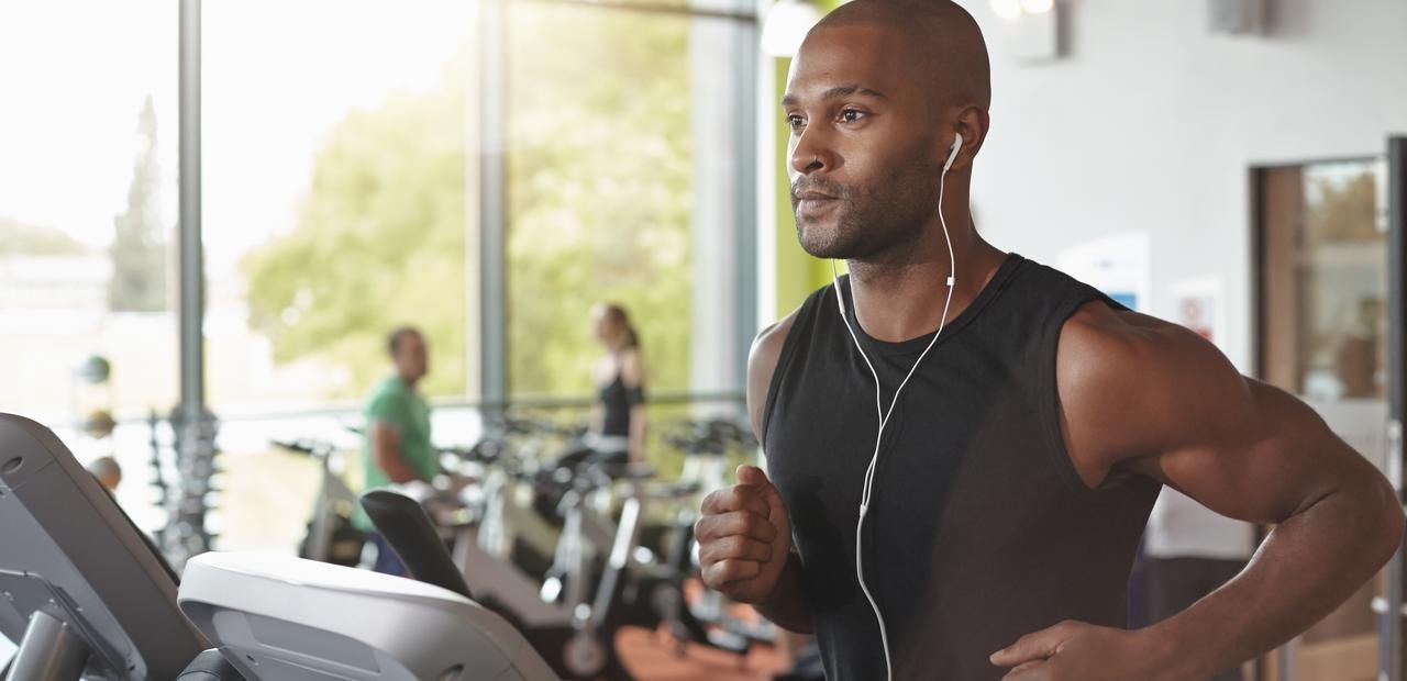 Учені розповіли, як музика впливає на тренування