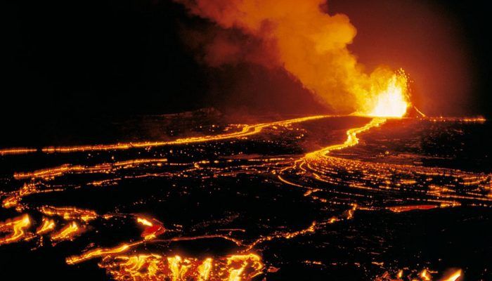 Житель Гаваїв зняв унікальні кадри виверження вулкана