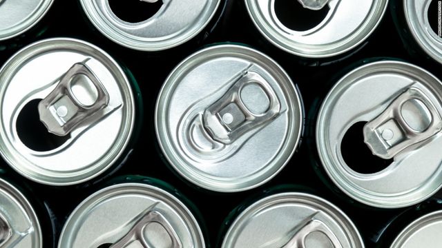 Енергетики дають тимчасовий заряд бадьорості - фото 212004