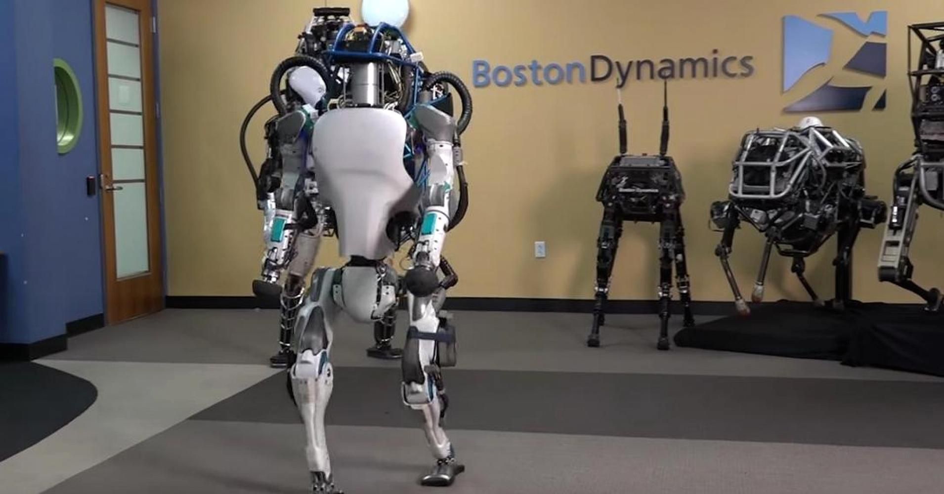 Boston Dynamics навчила робота Atlas робити сальто: ефектне відео