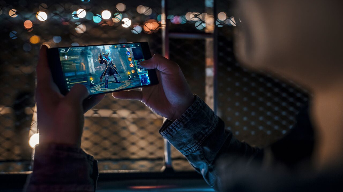 Що допомагає смартфону Razer Phone боротися з перегрівом - фото 1