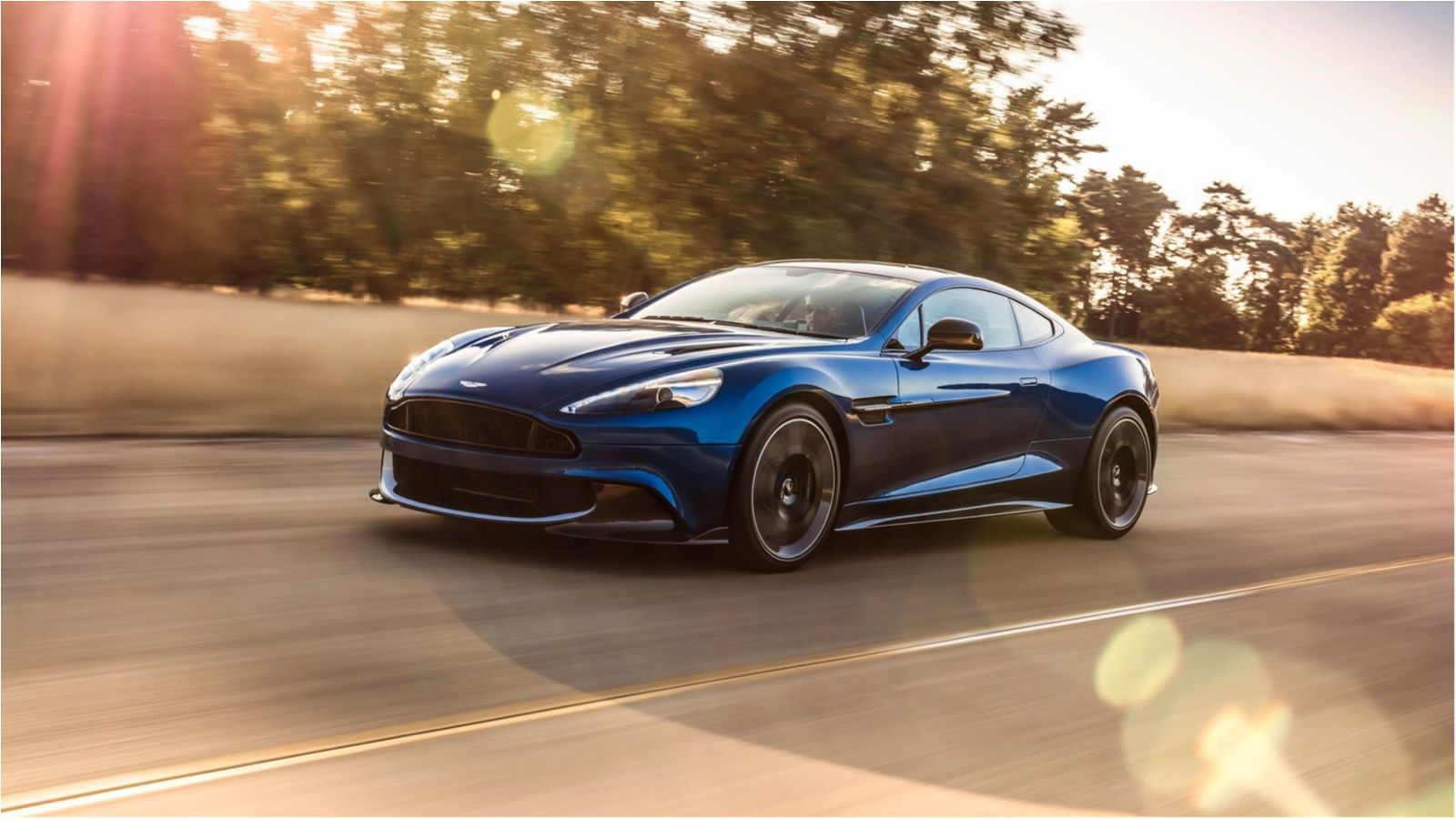 У Британії презентували лімітовану серію суперкарів Aston Martin