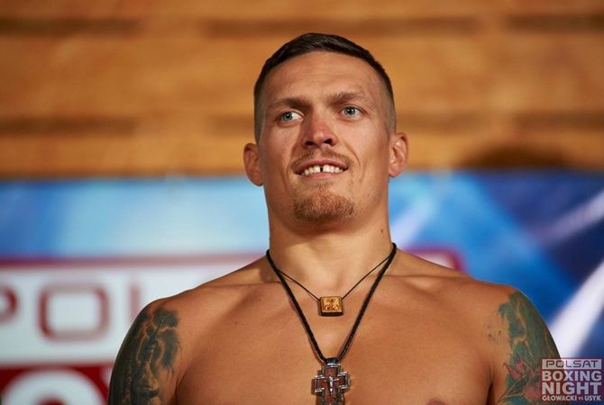 Усик готується до півфіналу WBSS - фото 1