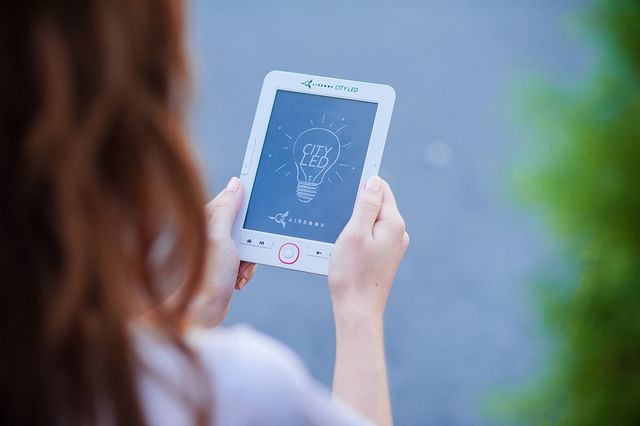 Електронна книжка: велика бібліотека у тебе в кишені - фото 207057