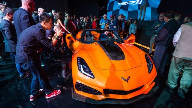 Chevrolet Corvette ZR1 коштуватиме 124 тисячі доларів - фото 212198