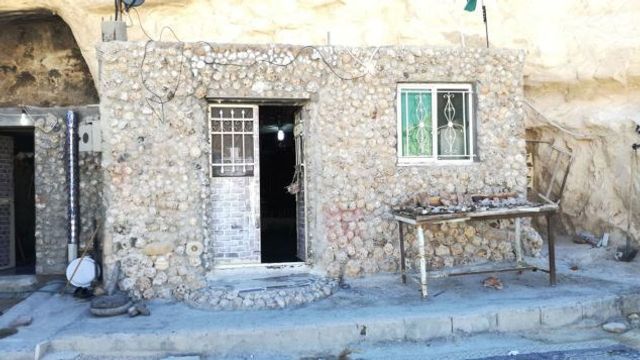 Як виглядає дивовижний міні-готель в старому автомобілі Volkswagen Kafer - фото 209829