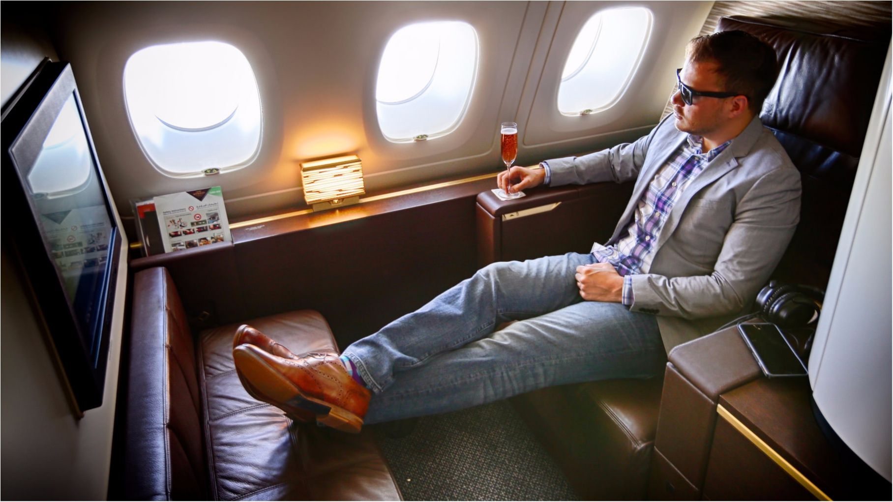 Так виглядає перший клас в різних авіакомпаніях