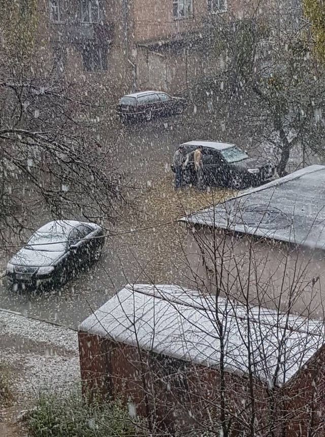 Зима у Києві: неймовірні кадри засніженої столиці - фото 208522