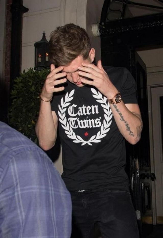 Футболістів збірної Англії запідозрили у нетрадиційних стосунках - фото 208753