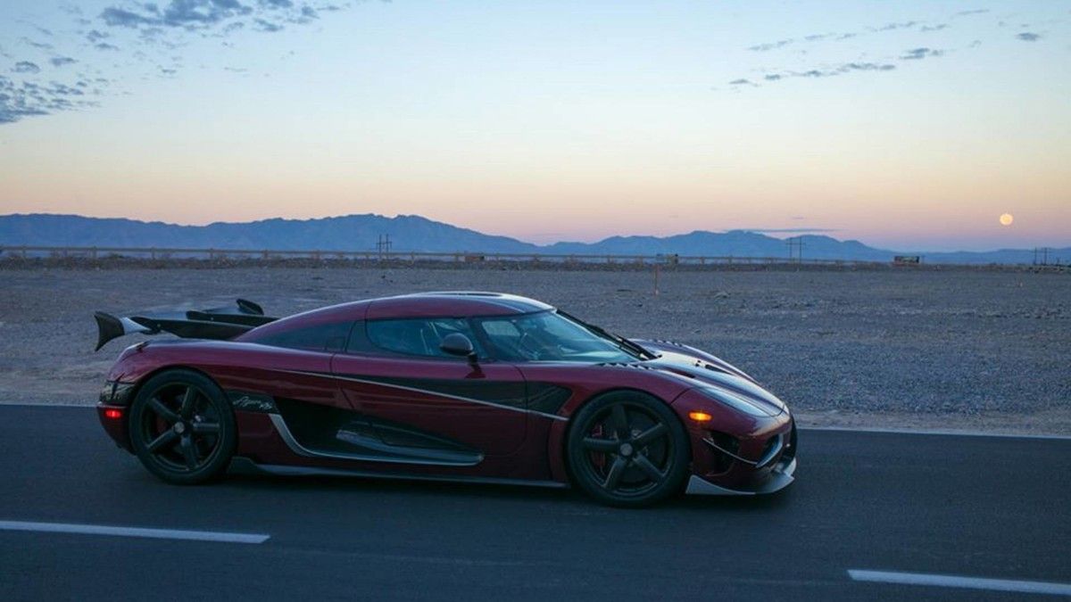 Гіперкар Koenigsegg Agera RS офіційно став найшвидшим авто на планеті