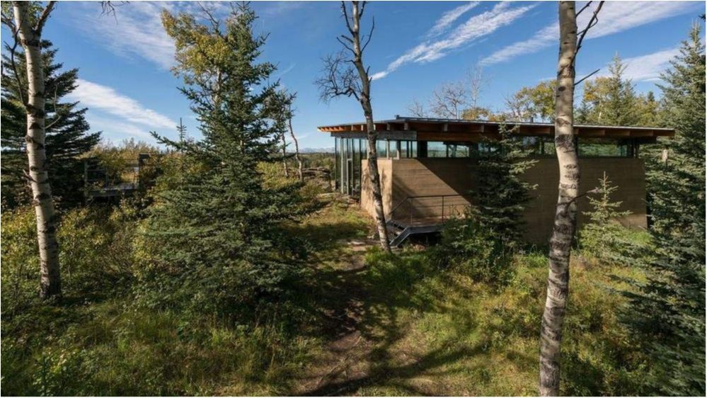 Мальовничі кадри затишного будиночка в Канаді