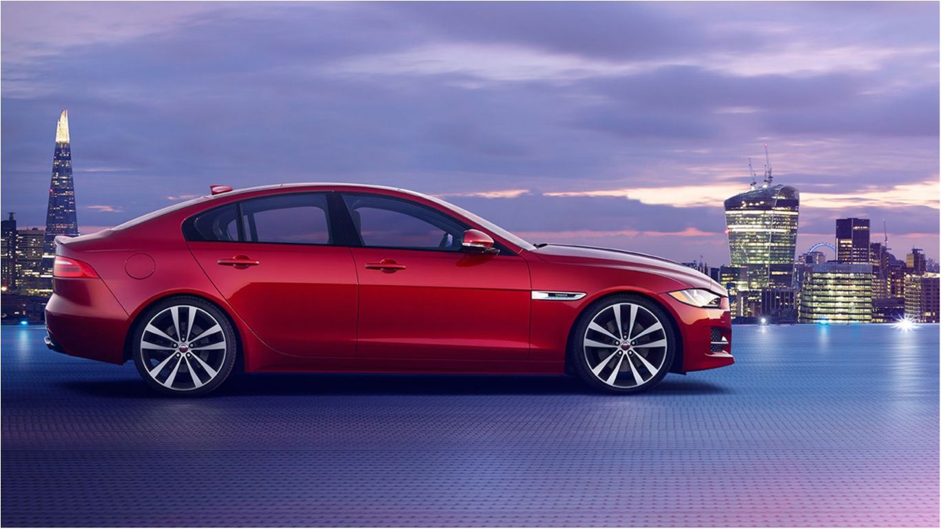 У Jaguar представили новий унікальних седан