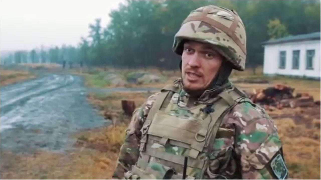 Вони повинні бути вдома, – Усик відверто прокоментував свій візит у зону АТО