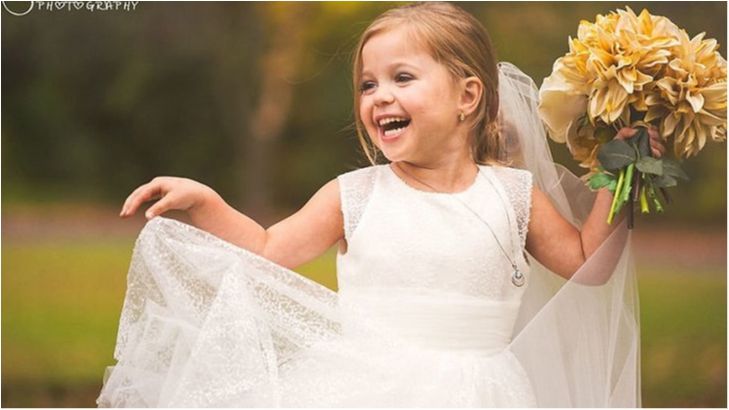 До сліз... Батьки здійснили мрію хворої донечки та влаштували їй весільну фотосесію