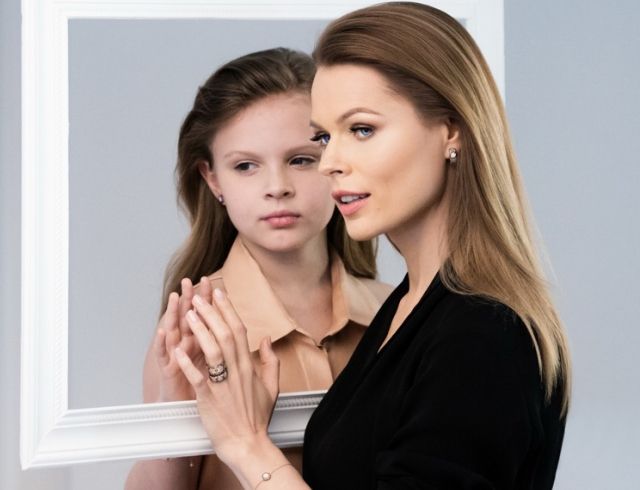 Оля Фреймут з дочкою вразили стильними образами