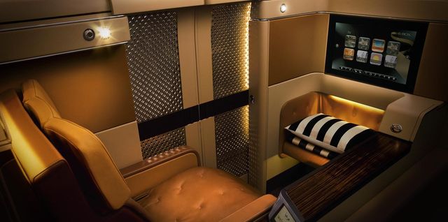 Так виглядає перший клас в різних авіакомпаніях - фото 210005