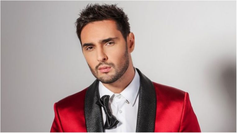 Дівчата носять на руках: Козловський розбурхав мережу новим знімком