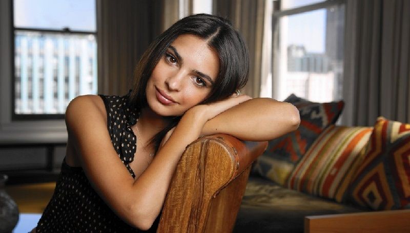 Емілі Ратажковскі повністю роздяглась в Instagram (18+)