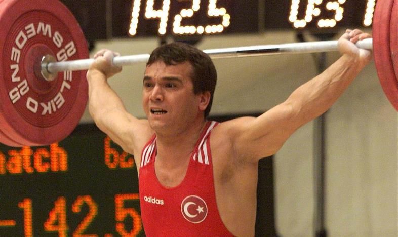 Помер найтитулованіший важкоатлет планети