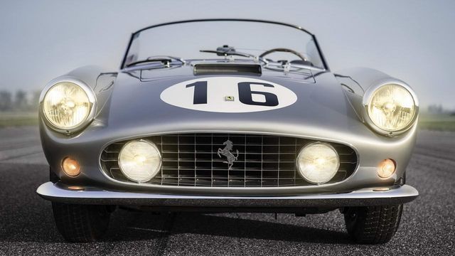 Ferrari 250 GT LWB California продадуть на аукціоні за кругленьку суму - фото 210051
