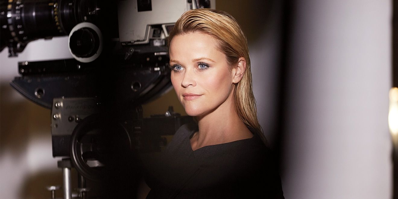 Донька Різ Візерспун дебютувала на паризькому балу