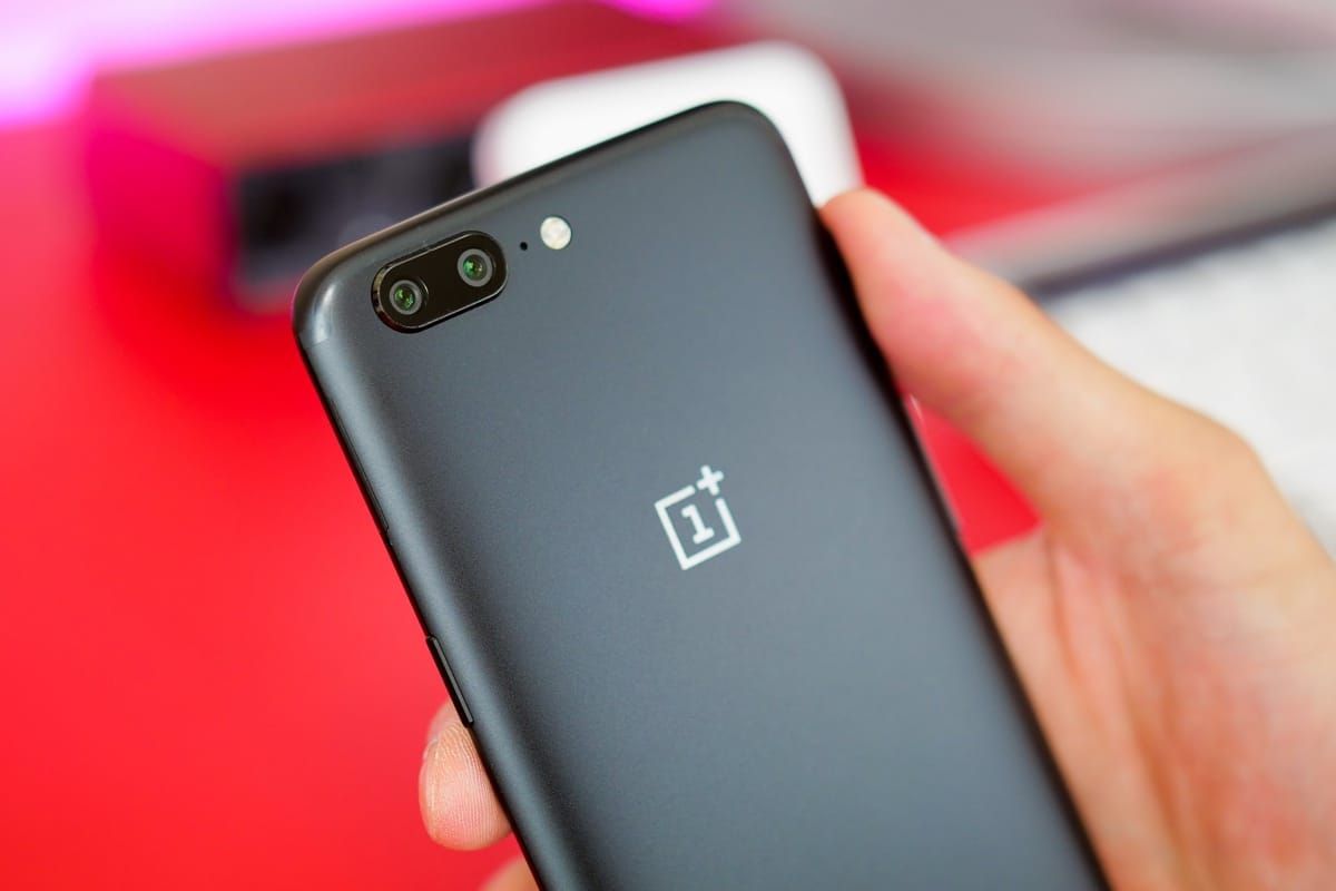 OnePlus 5T отримає важливу перевагу над iPhone X