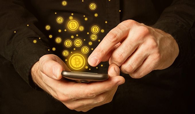 Курс біткойна різко впав - фото 1