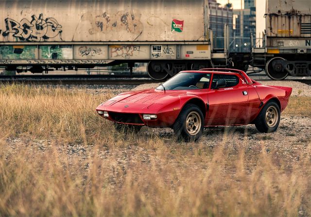 Легендарну Lancia Stratos продали за півмільйона доларів - фото 216865