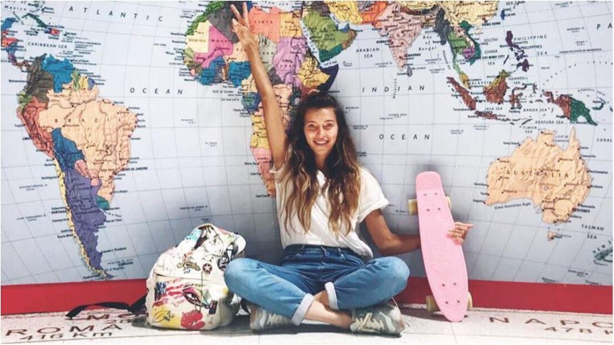 Екс-ведуча шоу Орел і Решка оголосила про переїзд у США