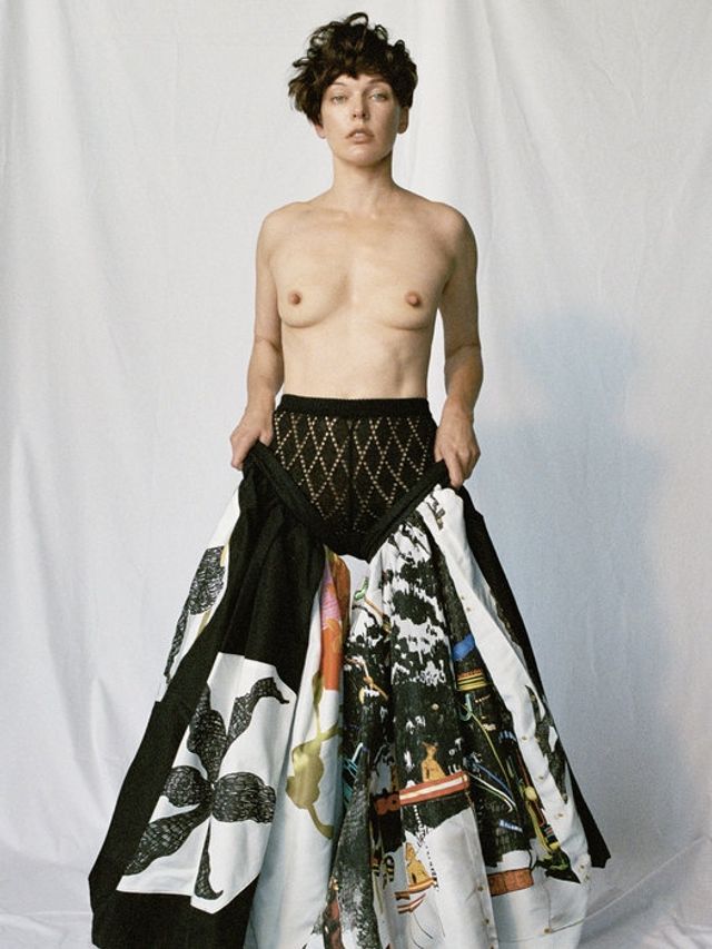 Актриса, музикант, фотомодель та дизайнер: історія успіху Мілли Йовович (18+) - фото 214110