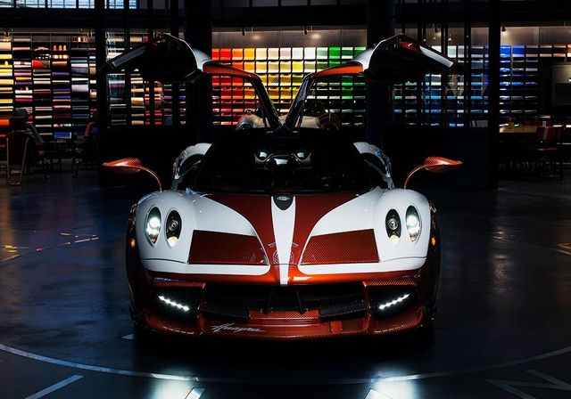 Суперкар Pagani Huayra переробили в дусі 63-річного Fiat - фото 215054