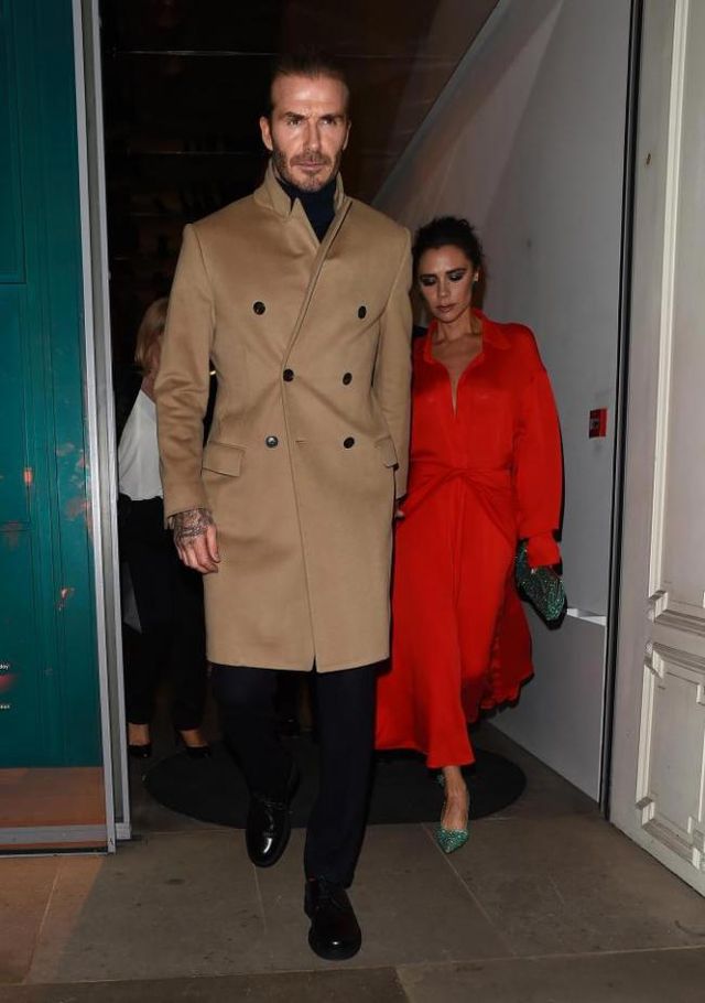 Девід і Вікторія на вечірці- фото 215199