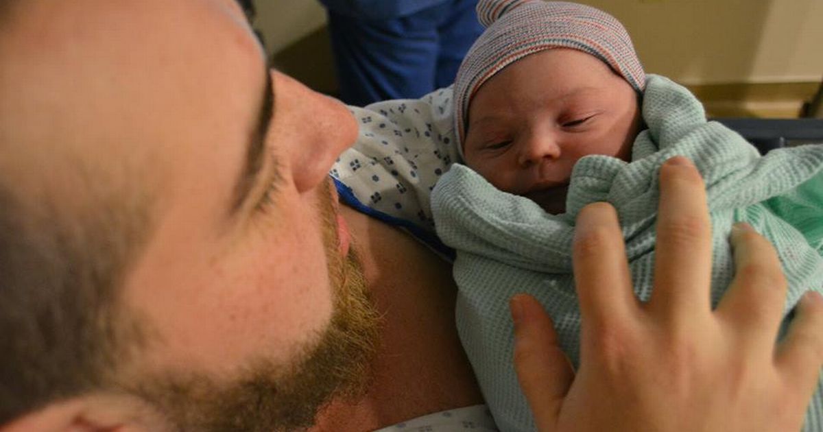 У США трансгендер народив дитину нейтральної статі: з'явилися фото