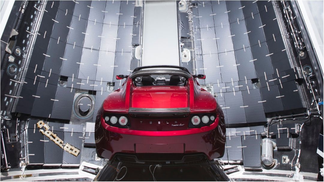 Корисним навантаженням стане червоний електромобіль - фото 1