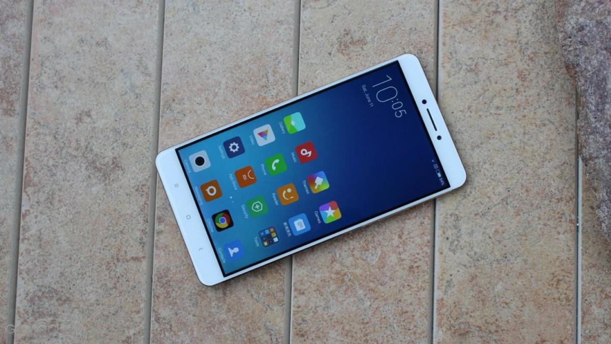 Безрамковий Xiaomi Mi Max 3 вперше показали на рендерах - фото 1