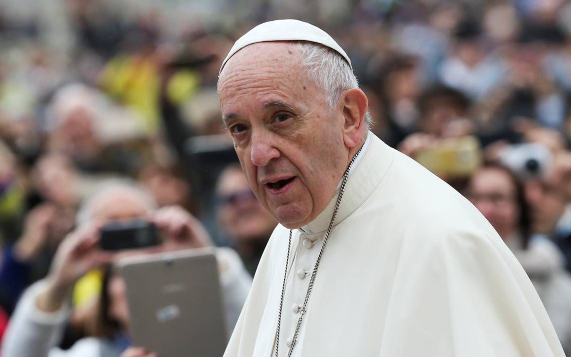 Папа Римський влаштував веселу вечірку на свій день народження: фотофакт